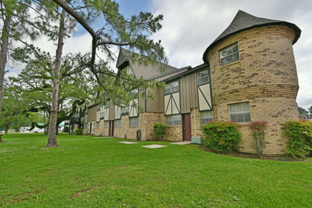 Canterbury House-exterior-frontage-0916-1200w